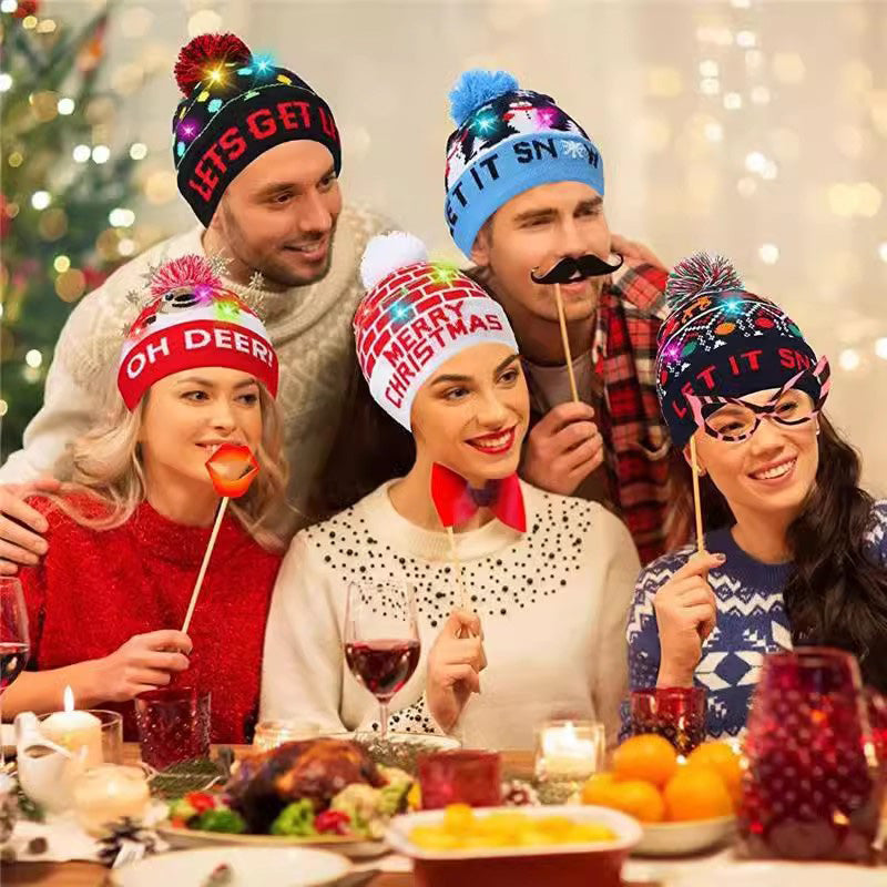 🎄 LED Light-Up Knitted Christmas Beanie Hat – 6 Flashing Holiday LEDs with 3 Lighting Modes & Pom-Pom
