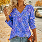 🌸✨ Bluzka damska z dekoltem w kształcie litery V i kwiatowym wzorem w stylu boho – vintage nadruk, miękki materiał i wygoda przez cały dzień