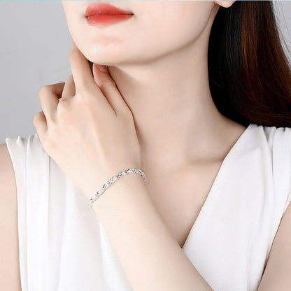 Elegant Sparkling Lucky Clover Bracelet