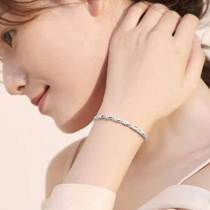 Elegant Sparkling Lucky Clover Bracelet